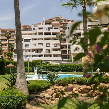 Escapada Junto Al Mar Con Vistas Y Piscina Benalmádena