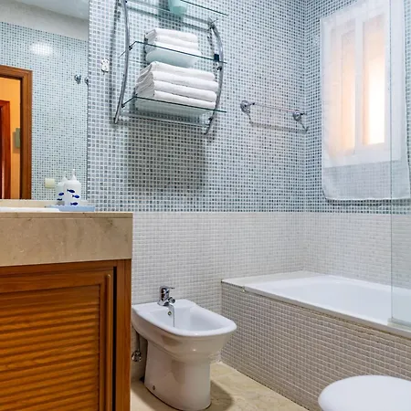 Apartament Escapada Junto Al Mar Con Vistas Y Piscina Benalmádena